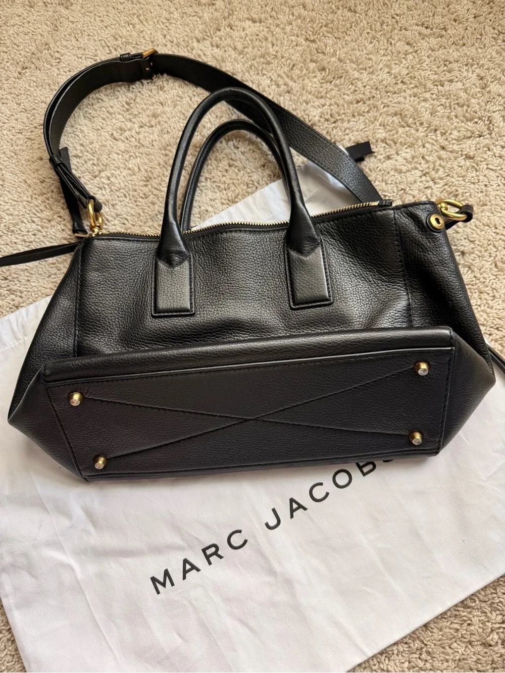 Marc Jacobs classic black